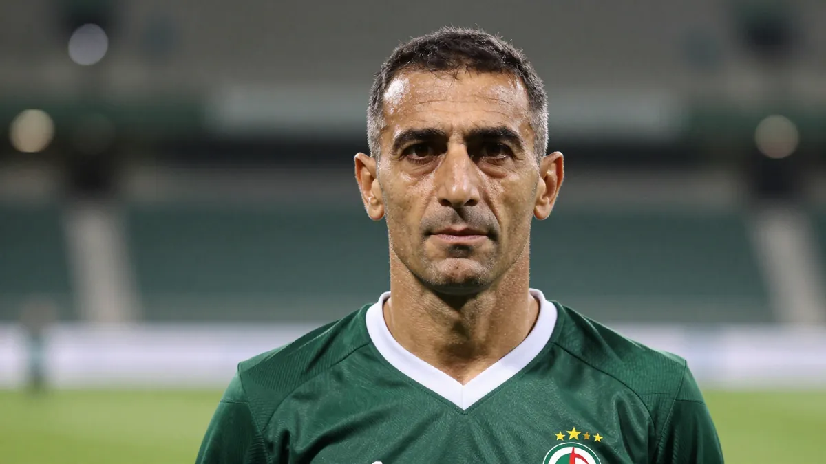 Moise Mike... Algerian Expert Honored by Oxford After Integrating Neuroscience and Performance Analysis in Football