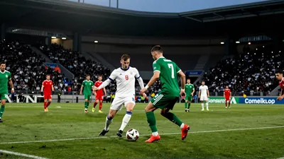 المنتخب الجزائري يضمن التأهل بعد تعادل درامي مع النمسا