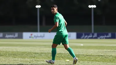 استدعى منتخب الجزائر الظهير رامي بنسعيني ضمن قائمته لمواجهة زامبيا وبوروندي في تصفيات أمم أفريقيا، بينما انضم سيرو...
